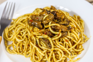 assiette de spaghetti au boeuf