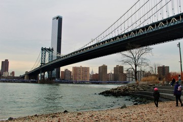 Manhattan bridge brooklyn side east river
