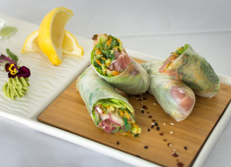 Rouleaux de printemps au thon