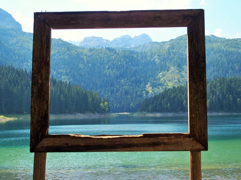 Fototapeta Blick auf den See Crno Jezero in Montenegro