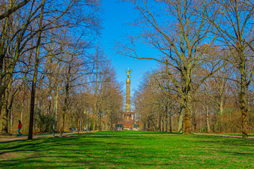 Fototapeta na wymiar Victory Column (Siegesäule) in Berlin Tiergarten