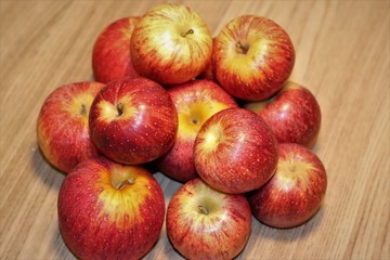 Red apples, a delicious fruit and rich in nutrients.