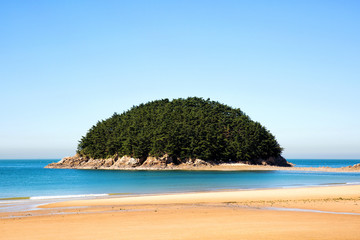 Fototapeta premium Nangsae island in Taean-gun, South Korea. Small uninhabited island. 