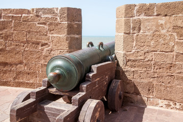 Fototapeta na wymiar a cannon aimed at the ocean