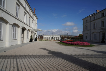 Naklejka premium Coronavirus. Sars-Co-2. Sars - 19. SARS-CoV-2. Infektionstest. Bleib gesund. Bleib zu Hause. Quarantine. Quarantine Covid – 19.