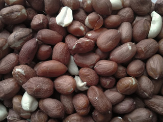 Obraz premium Peanuts raw peeled close up
