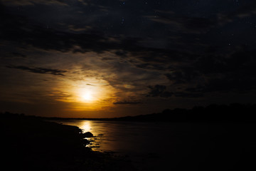 Fototapeta na wymiar Moon river