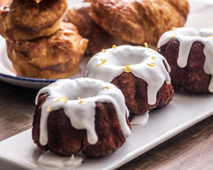 bundt cake with pastries 1