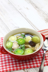 cock a leekie soup, scottish traditional cuisine