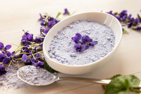 viola sugar violetta odorata sugar crystals for decorating baking cupcakes fresh lilac spring edible fragrant flower