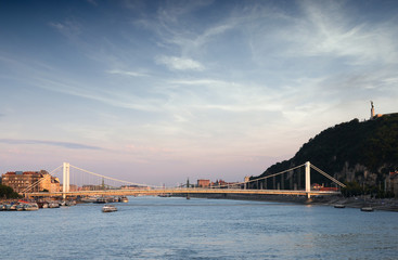 Naklejka premium Elizabeth Bridge on the Danube River Budapest Hungary