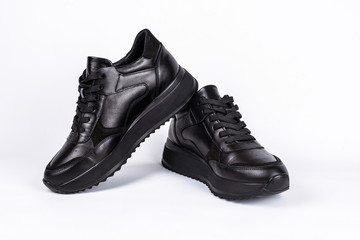 Women's leather waterproof shoes for comfortable use in wet cold weather in spring or autumn