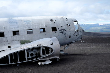 Crashed plane in iceland