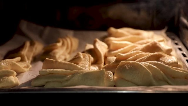Cottura di pan brioches al forno