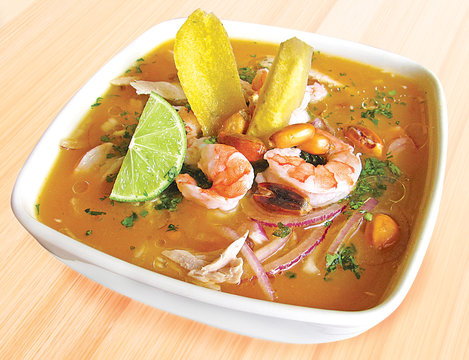 Encebollado ecuatoriano, sopa de pescado albacora.