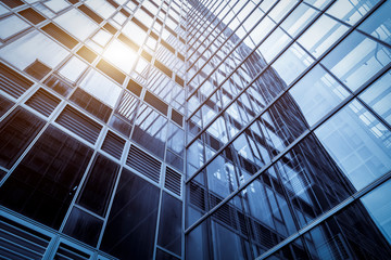 Obraz premium Looking up at modern high-rise buildings in Shanghai