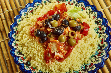 Tunisien  Seskssou bel hout