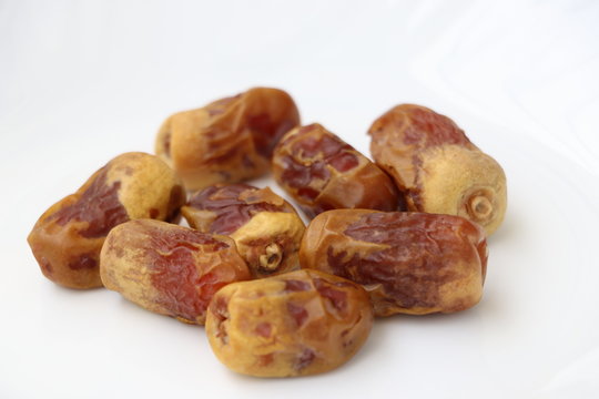 dried dates healthy food, khajoor