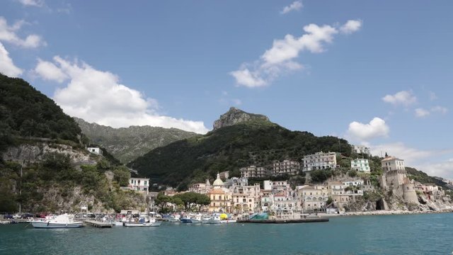un giro per il lungomare di cetera.