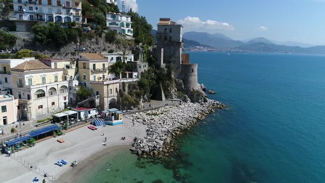 un giro per il lungomare di cetera.
