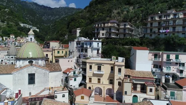 un giro per il lungomare di cetera.