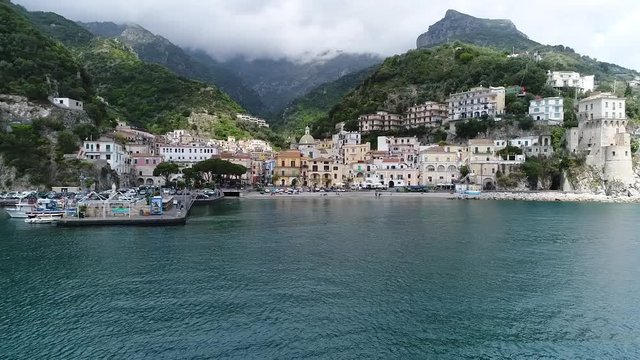 un giro per il lungomare di cetera.