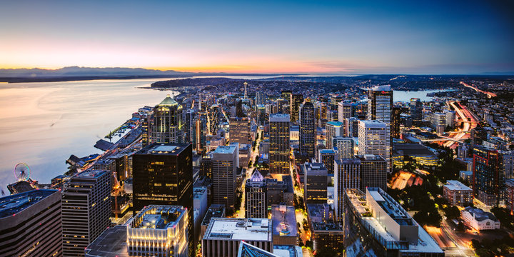 Panoramic view of Seattle downtown at sunset, Seattle, USA