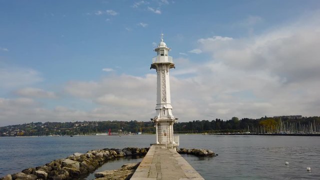 Lighthouse located at the end of the Jet&eacute;e des P&acirc;quis on the waterfront of downtown Gen&egrave;ve (Geneva), Switzerland.