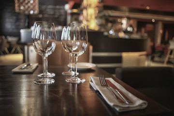 concept alcohol glass / beautiful glass, wine restaurant tasting aged wine