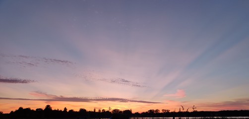 Obraz premium sunset over the city
