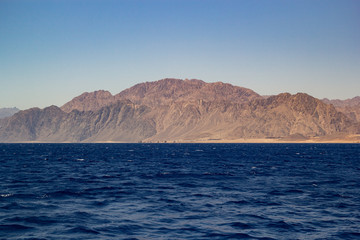 Fototapeta na wymiar Egyptian mountains view from the red sea
