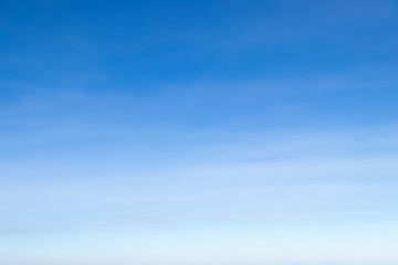 Obraz premium Clear blue sky with white cloud background