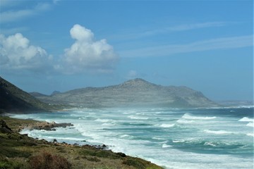 Fototapeta na wymiar View of the beach with waves