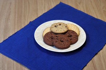 Delicious cookies with drops of dark chocolate.
