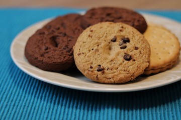 Delicious cookies with drops of dark chocolate.