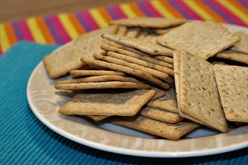 Delicious biscuit made with whole flour and chia and flaxseed.