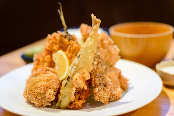 地魚ミックスフライ定食