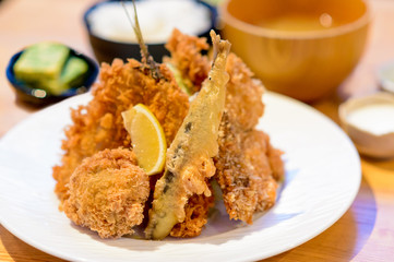 地魚ミックスフライ定食