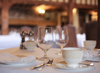 table setting in restaurant
