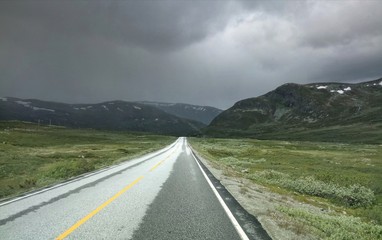 road to the mountains