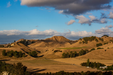 Fototapeta na wymiar Hills In Arthus Pass, New Zealand