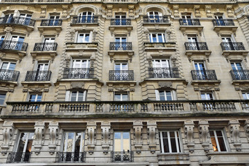 Immeuble haussmannien à Paris, France