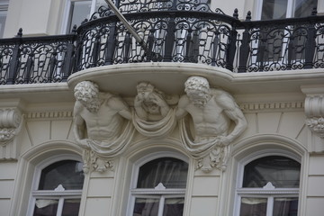 Building decoration