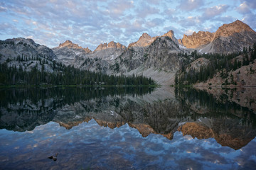 Fototapeta na wymiar mountain lake reflection Alice Lake, Idaho
