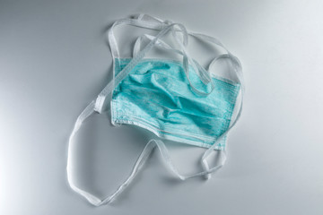 mascherina isolata su sfondo bianco 