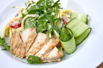 grilled chicken with fresh vegetables