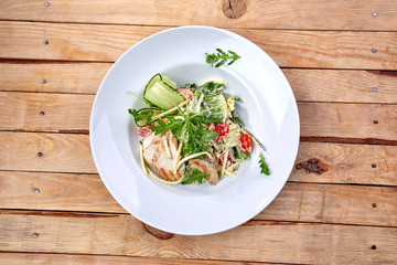 grilled chicken with fresh vegetables