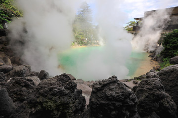Fototapeta na wymiar Green hot water pool or Umi jigoku in Japan