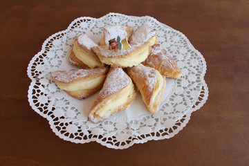 sfogliatelle-traditional italian sweet pastry