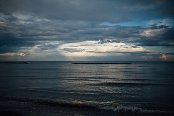 Obraz premium evening sky over the sea